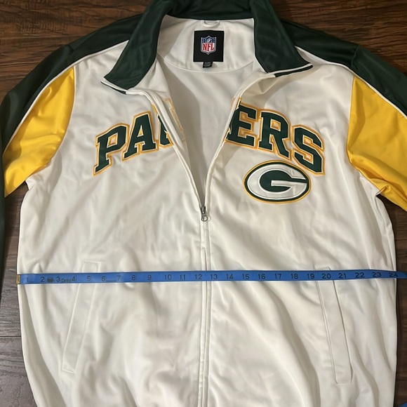 Green Bay Packers Embroidered NFL jacket - Picture 9 of 10
